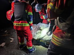 У Харкові з-під завалів будинку дістали чоловіка: Кадри рятувальної операції