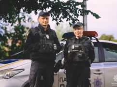 Харківські патрульні врятували пораненого собаку
