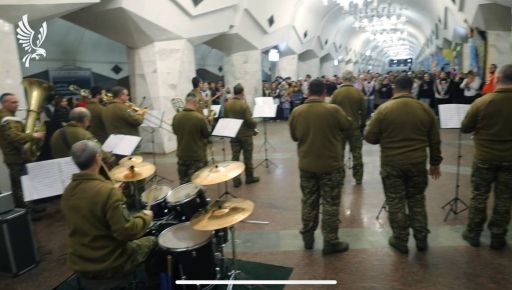 Харьковские военные сделали горожанам подарок ко Дню влюбленных