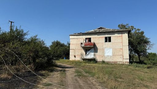 Росіяни з артилерії обстріляли будинки та підприємство на Харківщині