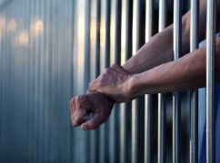 На Харківщині підтвердили довічний вирок для рецидивіста, який зґвалтував 8-річну дівчинку