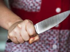 На Харківщині п’яна жінка під час сварки зарізала співмешканця: вирок