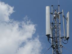 На Харківщині російські дрони почали полювати на мобільний звʼязок