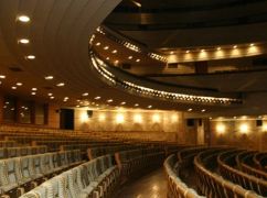 Интересные представления, премьеры и праздничные постановки в театрах Харькова в декабре 2025 года