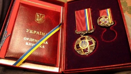 Зеленский наградил государственными орденами семерых журналистов из Харькова