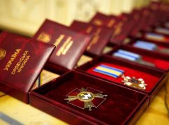 Зеленський нагородив орденами та медалями військових харківської бригади