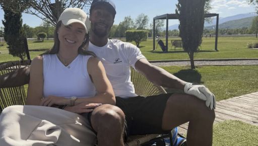 Світоліна підколола Монфіса за сімейні фото в Instagram