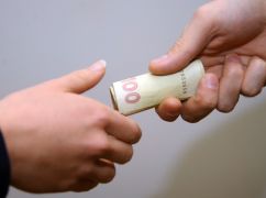 На Валківщині п’яний водій хотів "зам’яти" справу за 15 тис. грн