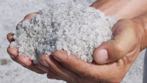 Улицы Мерефы хотят посыпать солью по ценам вдвое выше рыночных – ХАЦ