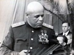 Інститут пам’яті вимагатиме від Харкова прибрати памʼятку радянському маршалу