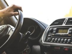 Авто будущего или надежная классика: что выгоднее для дорог?