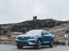 Volvo EX30: полный обзор электрокроссовера 2025 года