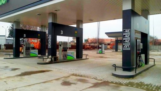 В Харькове и области стремительно падают цены на газ и бензин