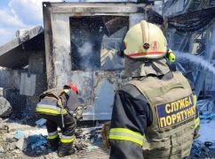 Рятувальники загасили пожежу на підприємстві в Харкові, що спалахнула внаслідок рашистських обстрілів