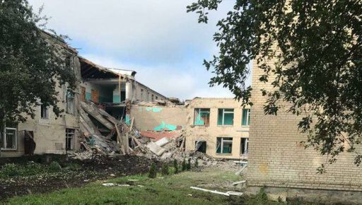 На Харьковщине россияне из артиллерии разрушили лицей: кадры с места
