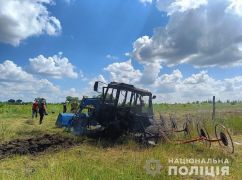 Подорвался на мине: обстоятельства трагической гибели тракториста в Харькове выясняет полиция
