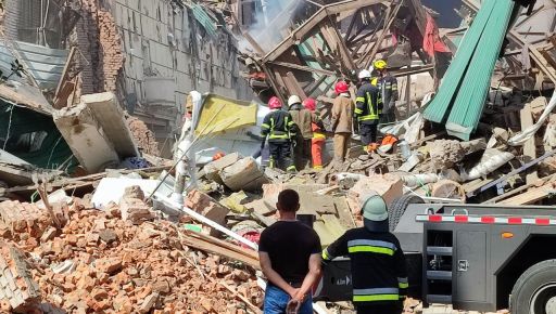Ракетный удар по Чугуеву: тело последней жертвы лежит под завалами в 6 метров