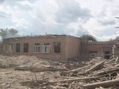 Изюмчане показали, как выглядит городская начальная школа после рашистского обстрела
