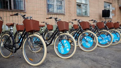 Харьковские дворники будут ездить на новеньких велосипедах