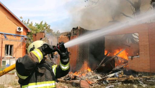 Десять пожеж за 3 години: Другу добу в одній з громад Харківщини горить приватний сектор