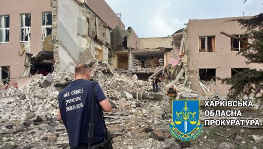 Ракета оккупантов разбила ВУЗ в Харькове: Кадры с места