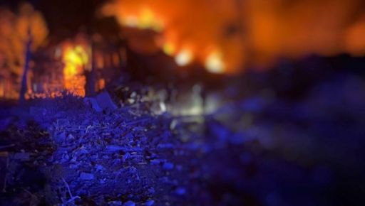 Росіяни нанесли удар по житловому будинку в Харкові, на місці зайнялася сильна пожежа – Терехов