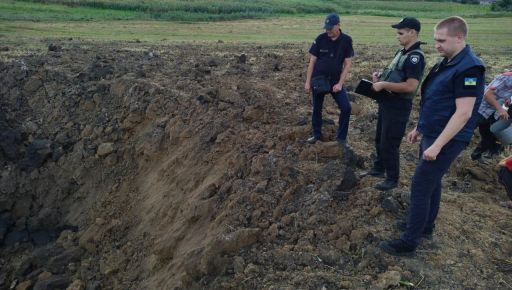 Правоохоронці показали наслідки обстрілу двох населених пунктів на Харківщині: Кадри з місця