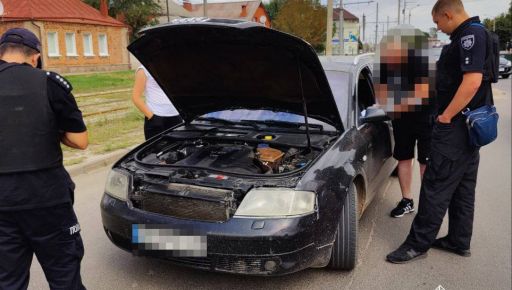 В Харькове водитель нарушил правила движения и попался на подделке документов