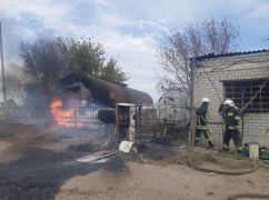 Рашисты прицельно уничтожают сельхозпредприятие в одном из сел Харьковской области