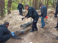На Харківщині на базі російської "спецури" знайшли тіла застрелених цивільних громадян