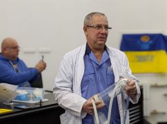 Харківських медиків озброїли новим обладнанням для операцій в польових умовах