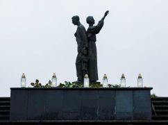 У Харкові представники влади вшанували пам'ять українців, загиблих під час Голодоморів
