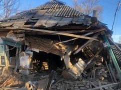 Вдарили з артилерії: На Харківщині ращисти у прикордонному селищі зруйнували будинок та критичну інфраструктуру