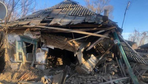 Ударили из артиллерии: На Харьковщине рашисты в пограничном поселке разрушили дом и критическую инфраструктуру