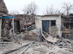 Правоохоронці Харківщини показали наслідки обстрілу, під час якого загинув пенсіонер