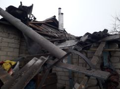 Росіяни розбомбили житлові будинки на Харківщині: Кадри з місця
