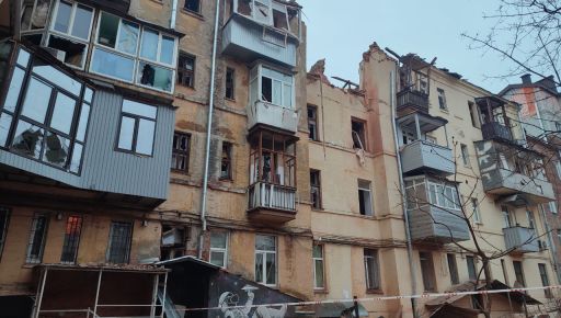 Розбиті квартири і магазини: У Харкові з обстріляного будинку відселили мешканців