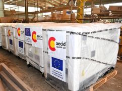 Испания передала генераторы для больниц и критической инфраструктуры в Харьковской области