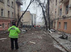 Терехов рассказал, что коммунальщикам удалось сделать в разбитых ракетами домах Харькова