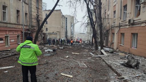Терехов рассказал, что коммунальщикам удалось сделать в разбитых ракетами домах Харькова