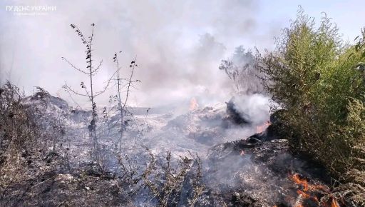 Оккупанты обстреляли полигон бытовых отходов в Харьковской области: Произошел масштабный пожар