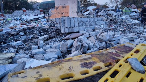 Ракетный удар по селу Гроза: В Харьковской области количество погибших может увеличиться до 54 человек