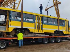 В Харьков прибыли первые трамваи из чешского Пльзня: Терехов показал вагоны