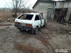 Разбитое жилье и снесенные столбы: Полиция Харьковщины показала последствия ночных обстрелов
