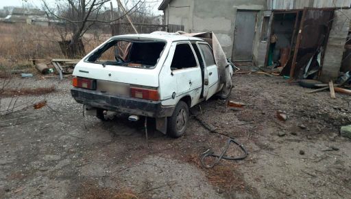 Разбитое жилье и снесенные столбы: Полиция Харьковщины показала последствия ночных обстрелов