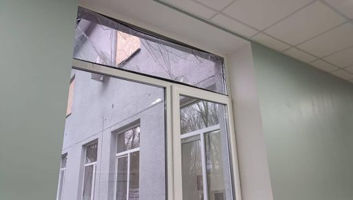 В Харькове российская ракета выбила окна и повредила крышу больницы