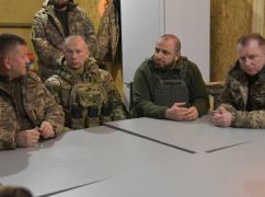 Залужный и Умеров посетили Харьковскую область, где оккупанты атакуют почти полгода