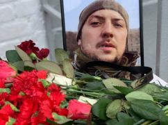 У Харкові встановили меморіальну дошку на честь полеглого захисника