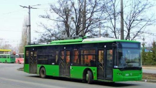 У Харкові вийшов на маршрут тролейбус, який не курсував з моменту атаки на енергосистему