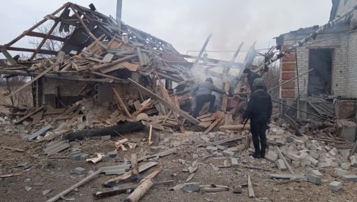 Полиция Харьковщины показала последствия обстрела Волчанска: Кадры с места происшествия